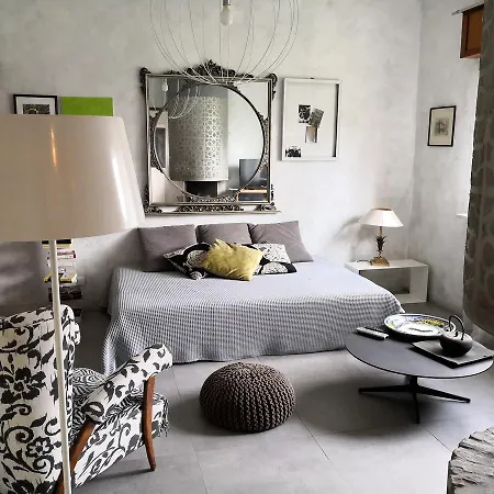 De Hura Apartment