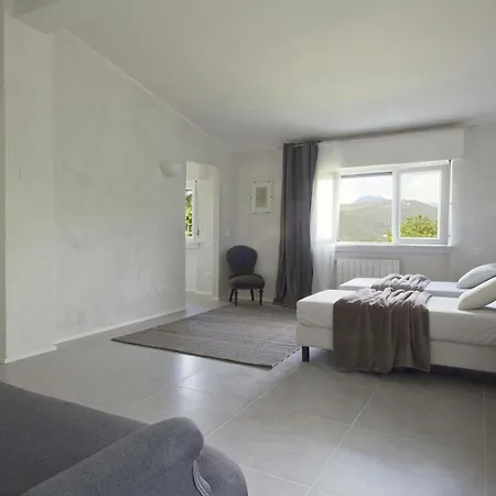 Apartment De Hura *